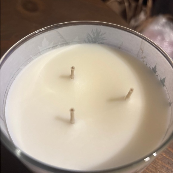 Bath & Body Works Sunrise Woods Scented Candle - Picture 2 of 2